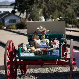 Photo credit: Brandon Wong Photography, Venue: Limoneira, Floral: Yamaguchi's, Signs: The Groom!