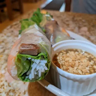 Spring roll with shrimp and pork