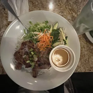 Fried Rolls with Rice Vermicelli Noodles