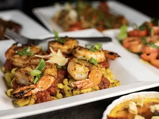 Bryant’s on the Round