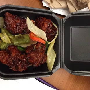 Four peaces of General scho chicken for 7 bucks? Yeah right!!