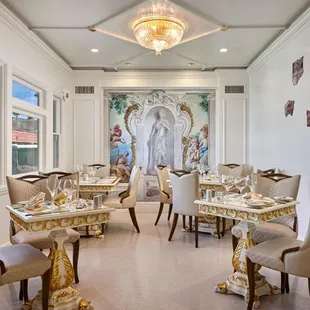 ramen and noodles, interior