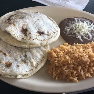 a plate of mexican food