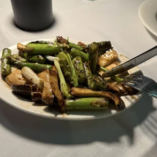 Asparagus and mushrooms