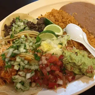 Tres taco platter