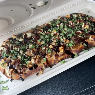 The fig / goat cheese flat bread AMAZING!