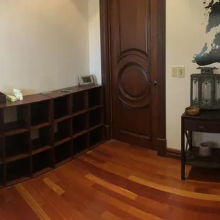 Yoga waiting - Cubby room upstairs