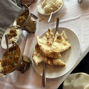 Garlic Basil Naan Chicken Vindaloo