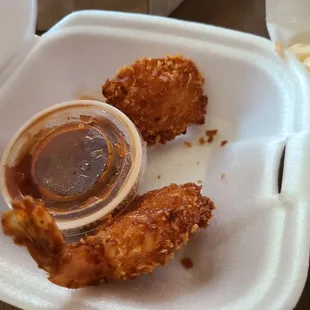 fried chicken and macaroni and cheese