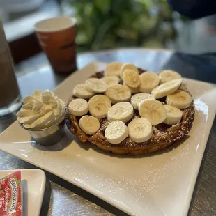 Gingerbread Belgian Waffles with Bananas