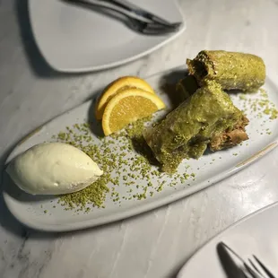 Pistachios baklava