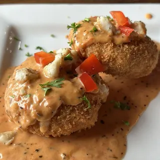 Crab Mac 'N' Cheese Cakes
