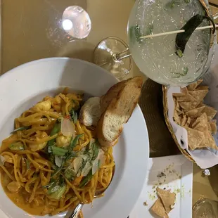 ramen and noodles, food