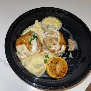 DO NOT ORDER unless you don't mind eating a BABY CANNOLI