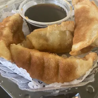 28. Gyoza