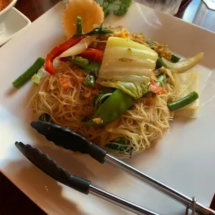 Singapore noodles with vegetables