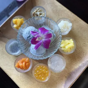 food, dessert, cupcakes