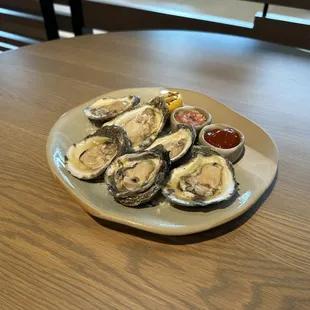 Gulf Coast Oysters - Raw on the Shell