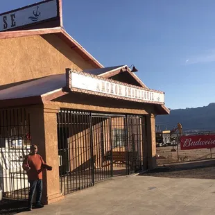 The front view of Anchor Smokehouse