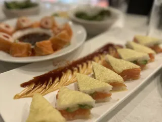 Oishii Sushi & Pan-Asian - SMU Blvd