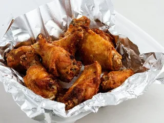 Lucky's Pizza And Subs