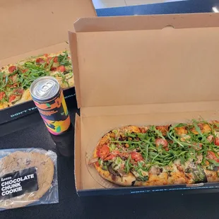 2 custom pizzas, mango passion fruit soda, cookie