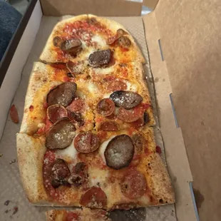 food, pizza