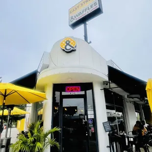 Restaurant is charming.  It&apos;s is on a corner lot.