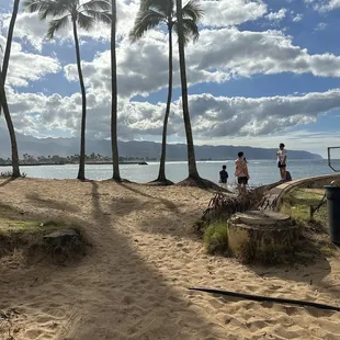 Beautiful beach and place to play basketball