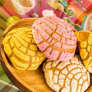 a plate of cookies