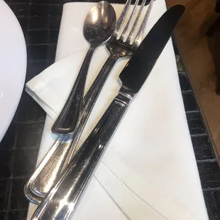 Cutlery and Cloth Napkins
