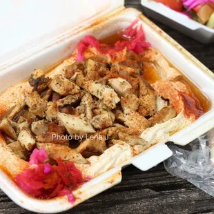 Hommous Topped w/ Meat (chicken) ($12.95 for medium)