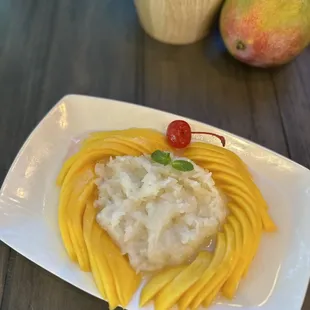 Mango With Sweet Sticky Rice