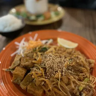 Pad Thai with Chicken and Tofu