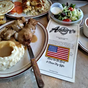 food, chicken wings and fried chicken