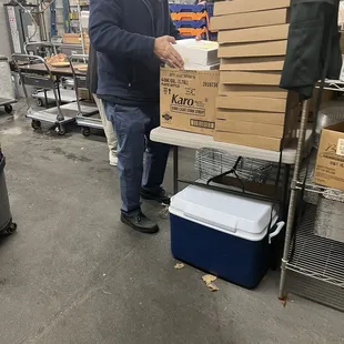 Great owner. A really nice guy! Boxing up my order