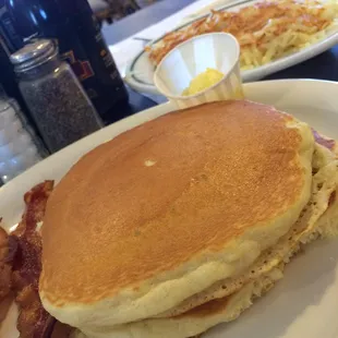 BEST Pancakes and Hash Browns I&apos;ve had in a long time! MUST HAVE