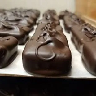 Mmmm... Dark Chocolate Caramel Bars!