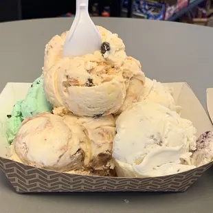 Flight of Mint Chocolate Chip,Deep Dish Apple Pie, Blueberry Waffle Cone, Haystack, and Mackinac Island Fudge