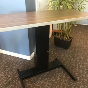 Adjustable HEIGHT TABLES up/down