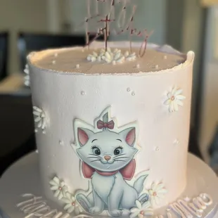 a cake decorated with a cat