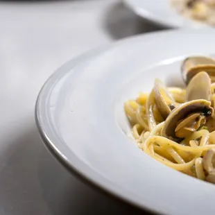 Linguine with clams