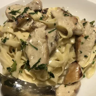 Fettuccine Alfredo