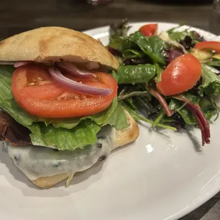 Cheeseburger with side salad