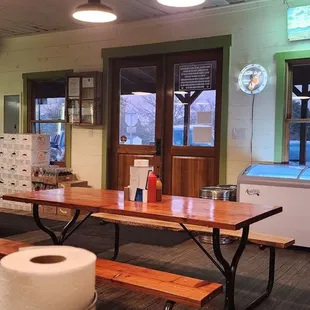 ramen and noodles, interior