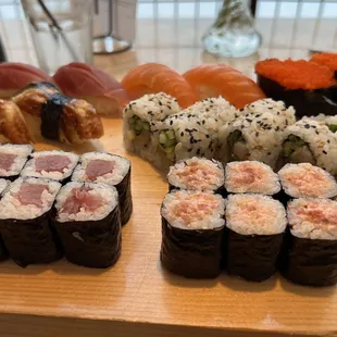 A la carte nigiri and rolls