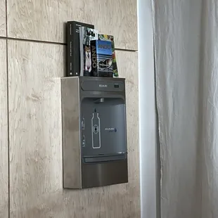 Water refill station