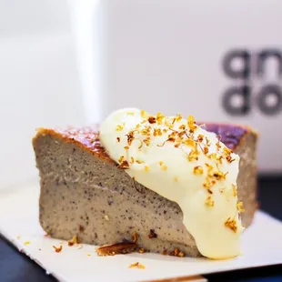 Osmanthus Basque Gway-Hua Oolong Lava Cheesecake /