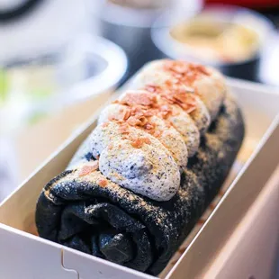 Black Sesame Crepes Roll /