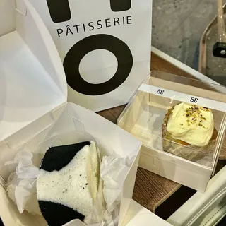 Coconut Panna Cotta Roll /